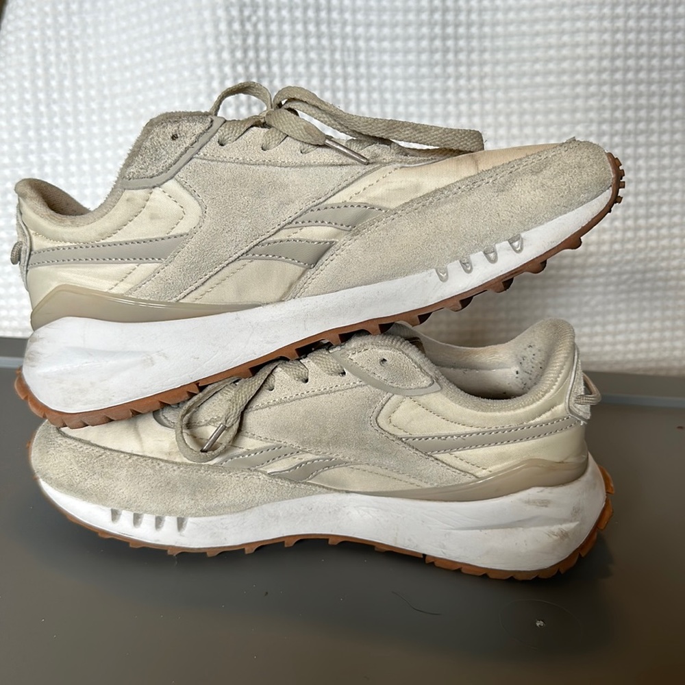 Reebok Sneakers
